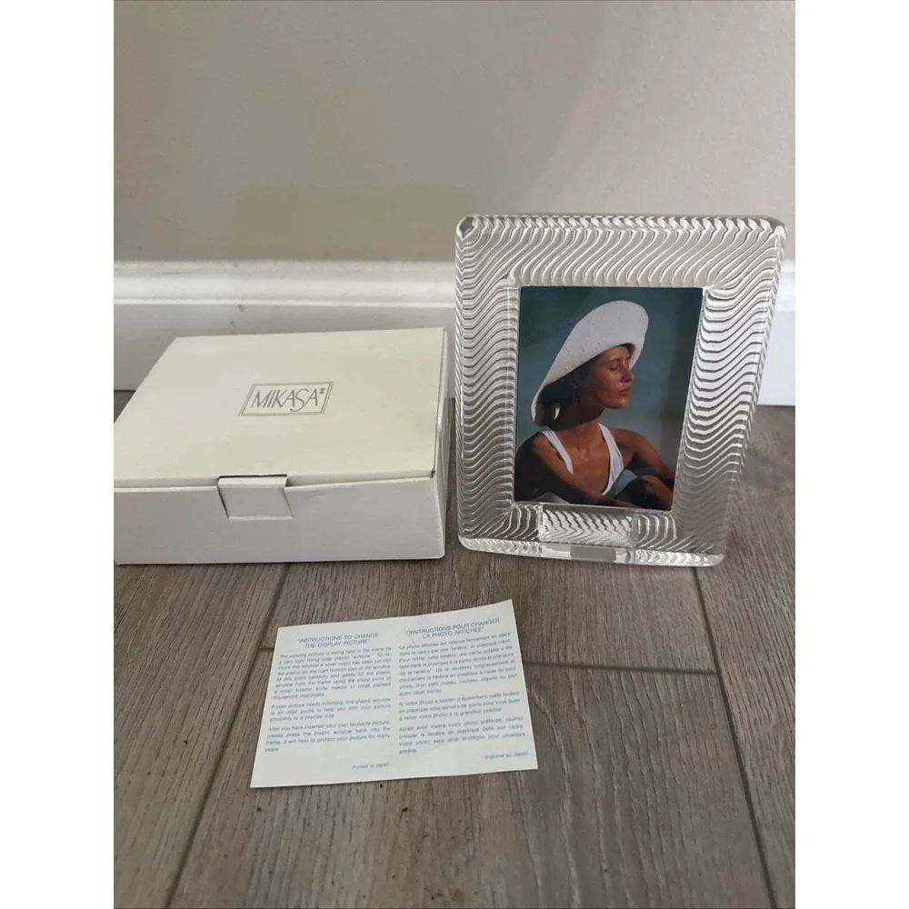 NEW Mikasa Crystal Wave PatternNew With‎ Tag & Box Picture Frame 4 X 3